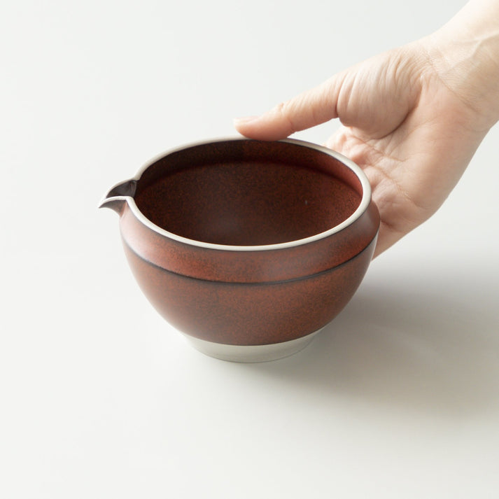 (temporary out of stock) Origami Tea Bansho Red Minoyaki Porcelain Matcha Bowl with Pouring Lip 抹茶碗 晩照レッド