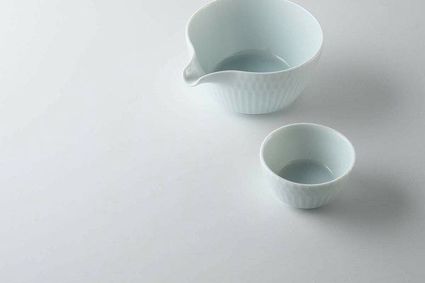 Oda Pottery: Sazanami Design Porcelain Bowl with Pouring Lip (Pale Blue) 小田陶器さざなみ片口小鉢(青白)