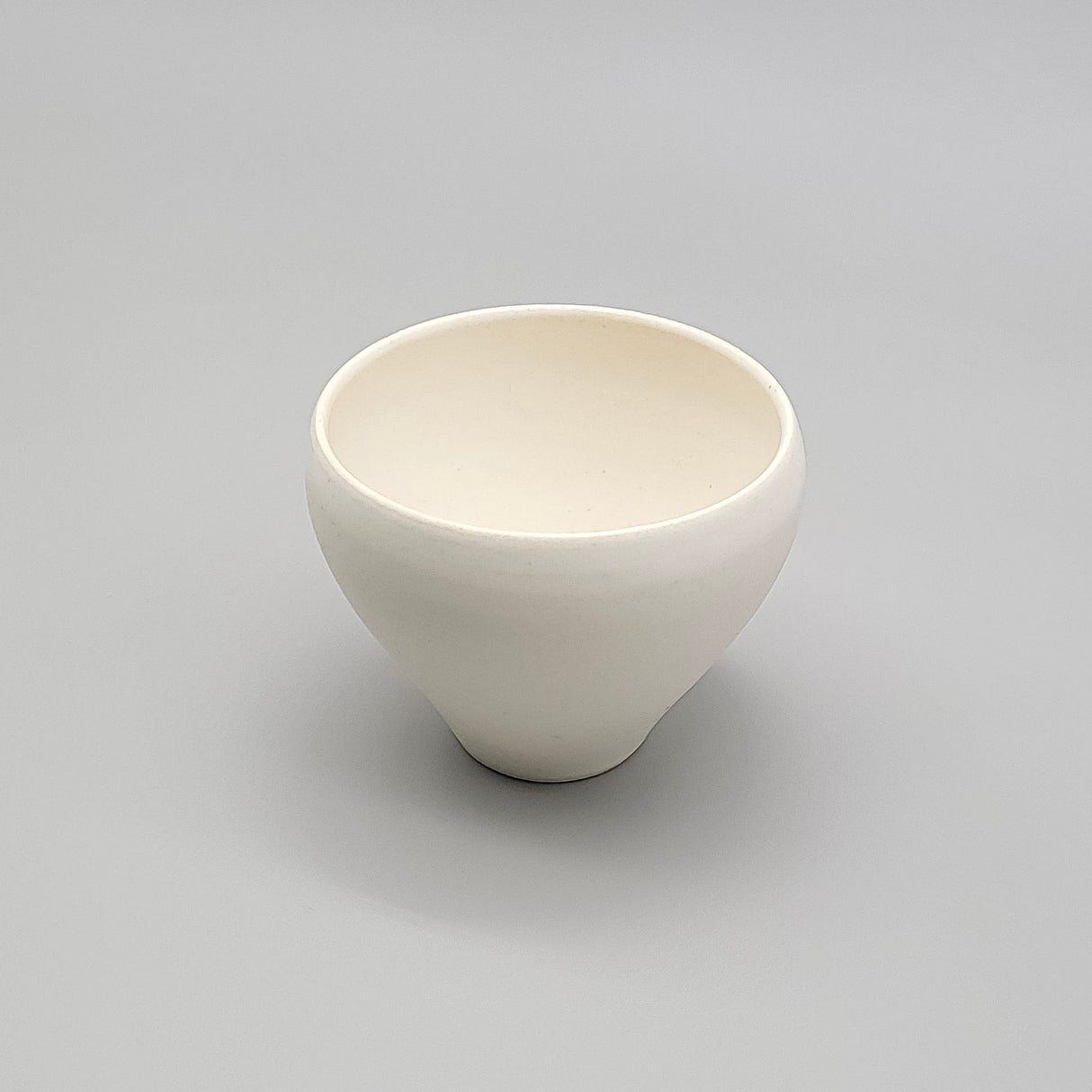 Emui × YUNOMI / HAKU(Handmade Ceramic / 桐箱入りユノミオリジナル)yunomi.life