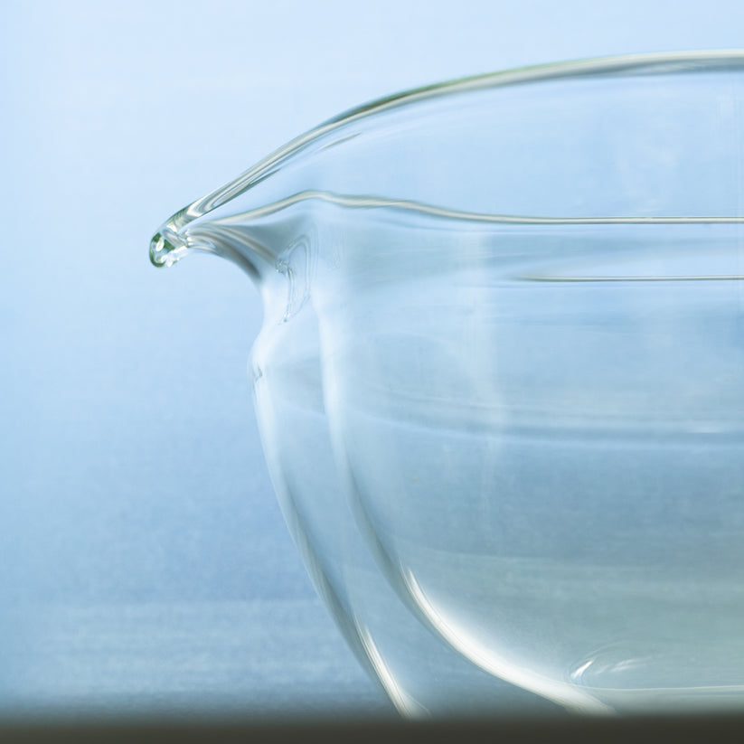 Origami - Glass Katakuchi Matcha Bowl with Pouring Lip yunomi.life 5