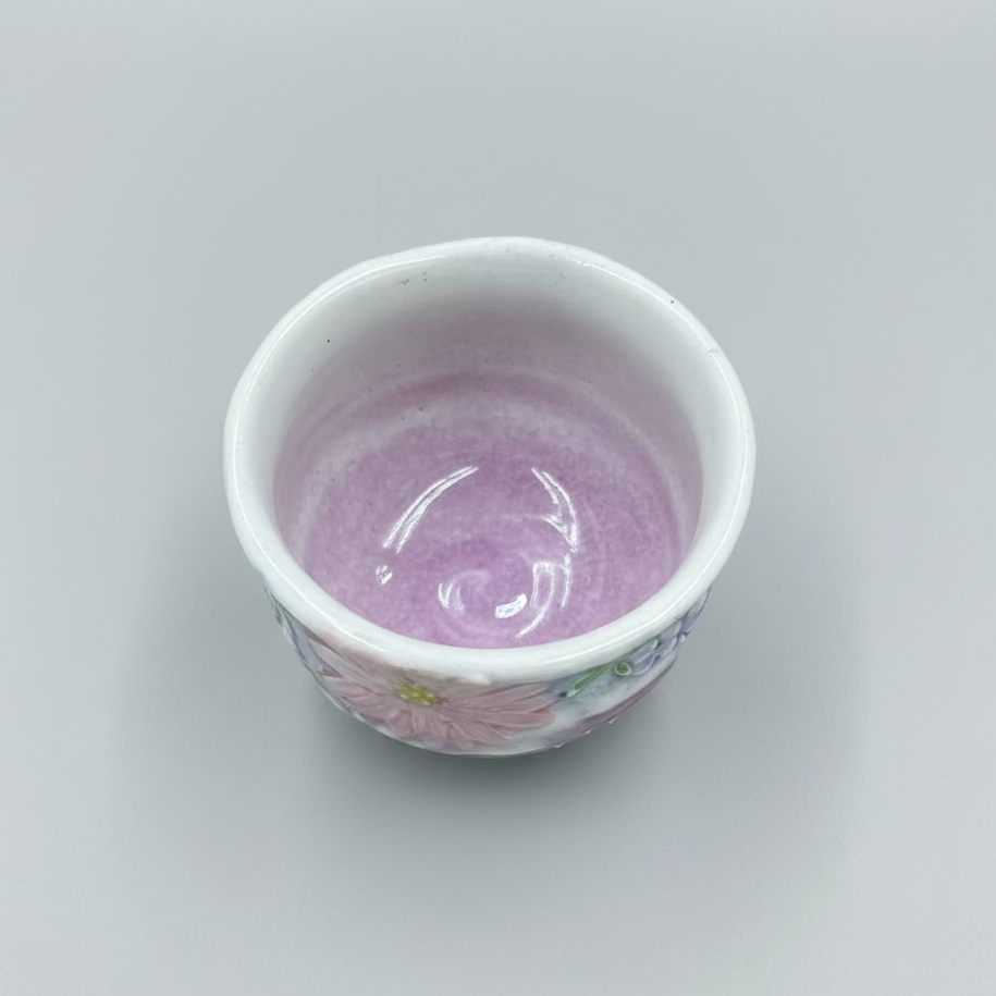 Yuzuriha Studio: Handmade Guinomi Cup - Handwritten floral pattern - Purple yunomi.life