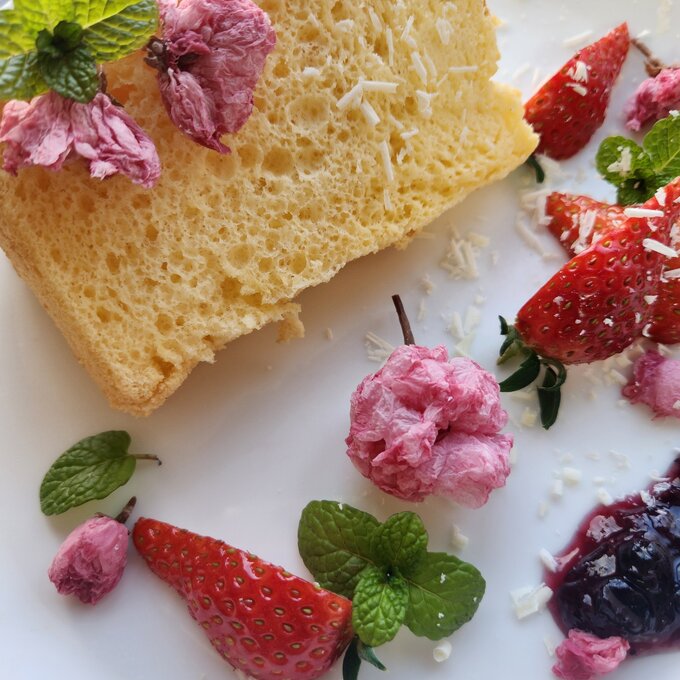 Iijima Seitarou Shoten KN003: Salt-Pickled Sakura Blossoms (Japanese-grown) 桜花の塩漬