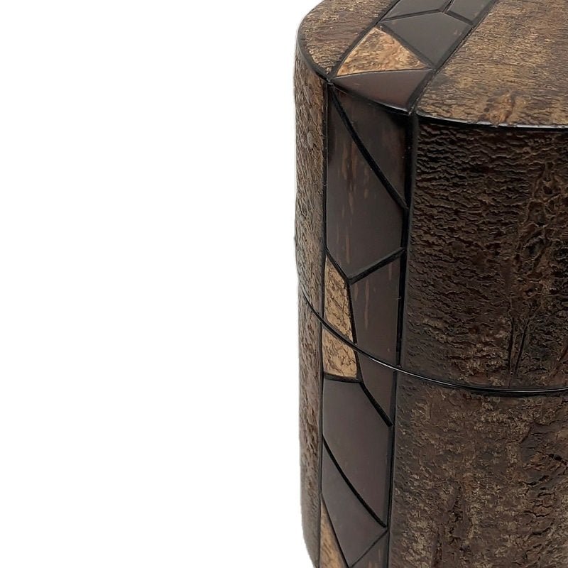 Fujiki Denshiro: Frosted Oyamazakura Bark Chazutsu (Vertical Stripe) by Arakawa Keitaro 総皮茶筒 大山桜 霜降皮 縦(荒川慶太郎 作) - Yunomi.life