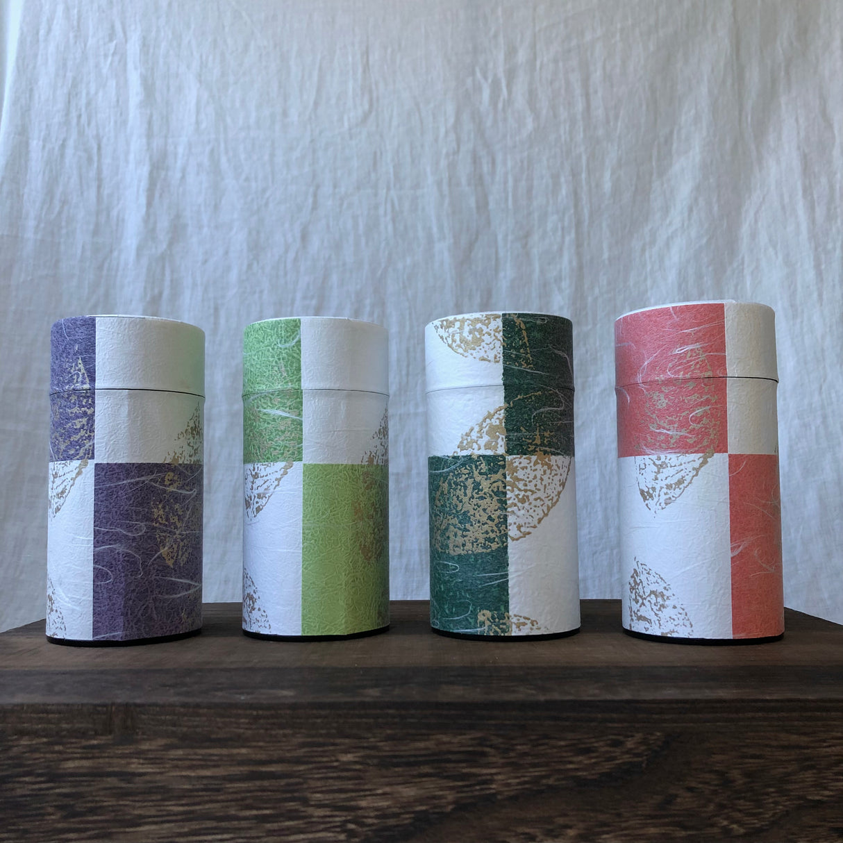 Okumura Seikan: Green Tea in Tea Can, Washi Paper - Gold leaf green 讃香 グリーン