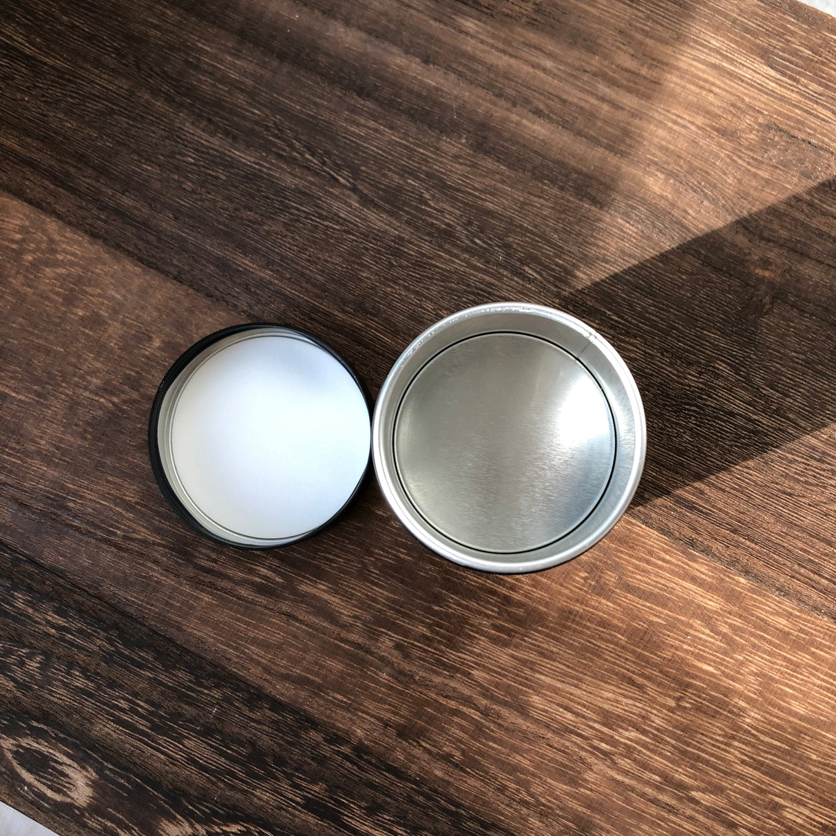 Matcha teepurkki, musta ruuvipäällinen 抹茶スクリュー缶(カールタイプ)、黒