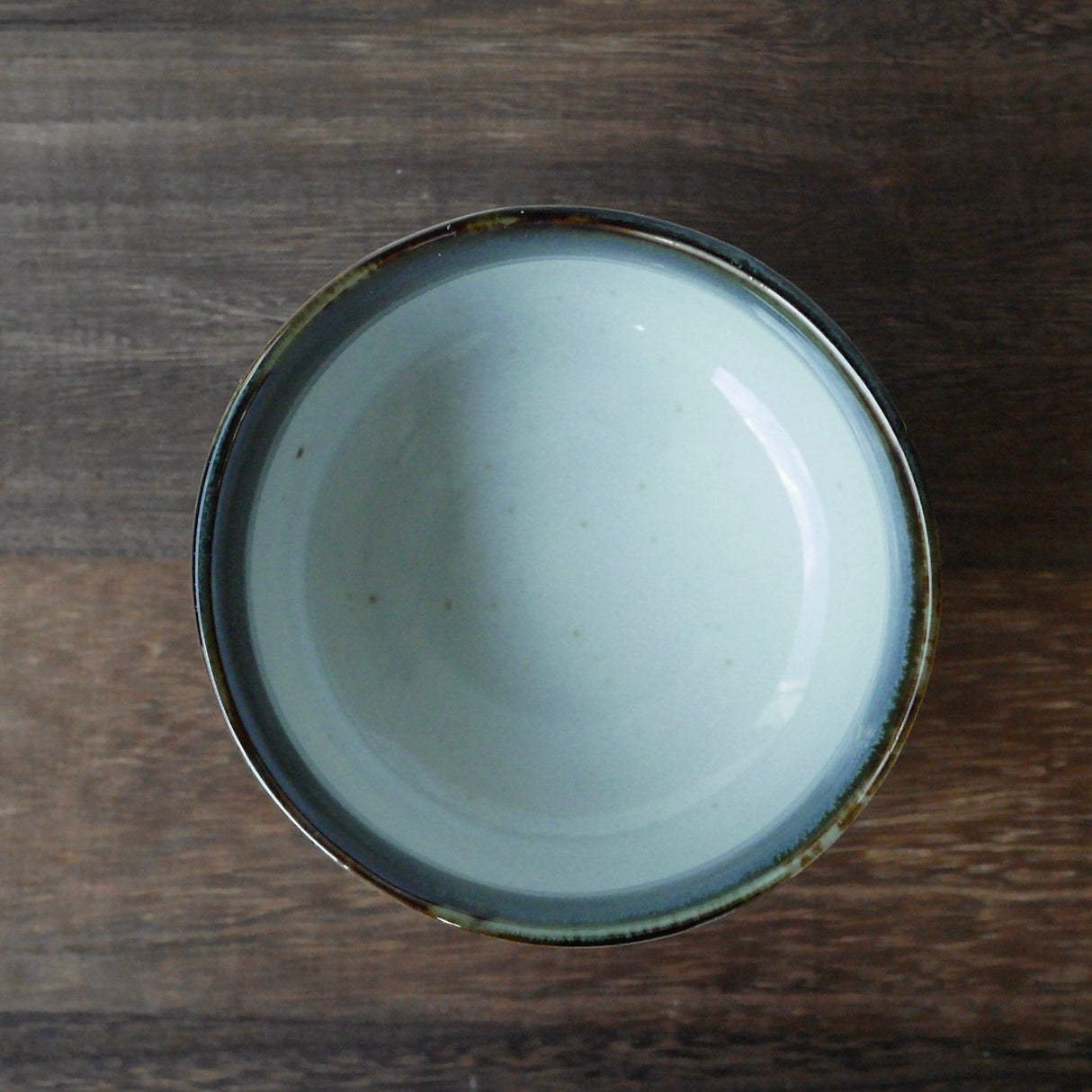 Yamaki Ikai M2034: Toho Blue Yohen Matcha Tea Bowl 唐峰紺窯変抹茶碗 - Yunomi.life