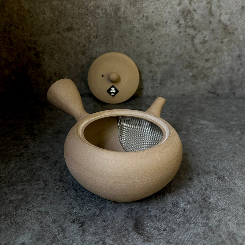 Shoko Kiln (F415): Earth Taira - Brown Clay Kyusu Tea Pot (300 ml) 晶光茶泥平丸急須