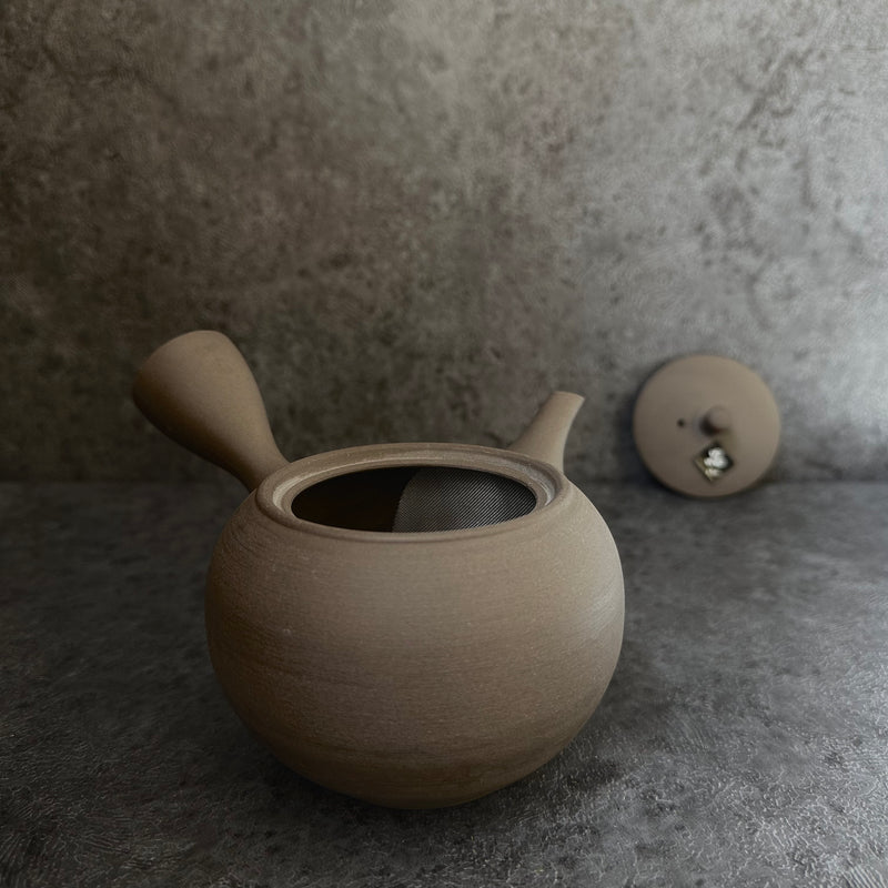 Shoko Kiln (F417): Earth Maru - Brown Clay Kyusu Tea Pot (320 ml) 晶光茶泥丸急須