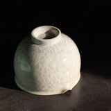 Kiwakoto Suikaen White Matcha Pouring Bowl & Whisk Stand Set 片口抹茶碗と茶筅直しセット 白