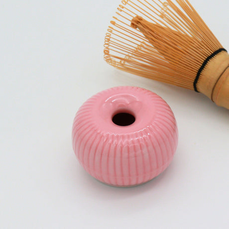Minoyaki Matcha Whisk Holder (Pink) / 茶筅くせ直し (ピンク） yunomi.life