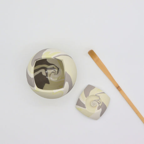 [One-of-a-Kind] Shinro Yamamoto: Marble Porcelain Natsume B / Lidded Container (Yellow) yunomi.life