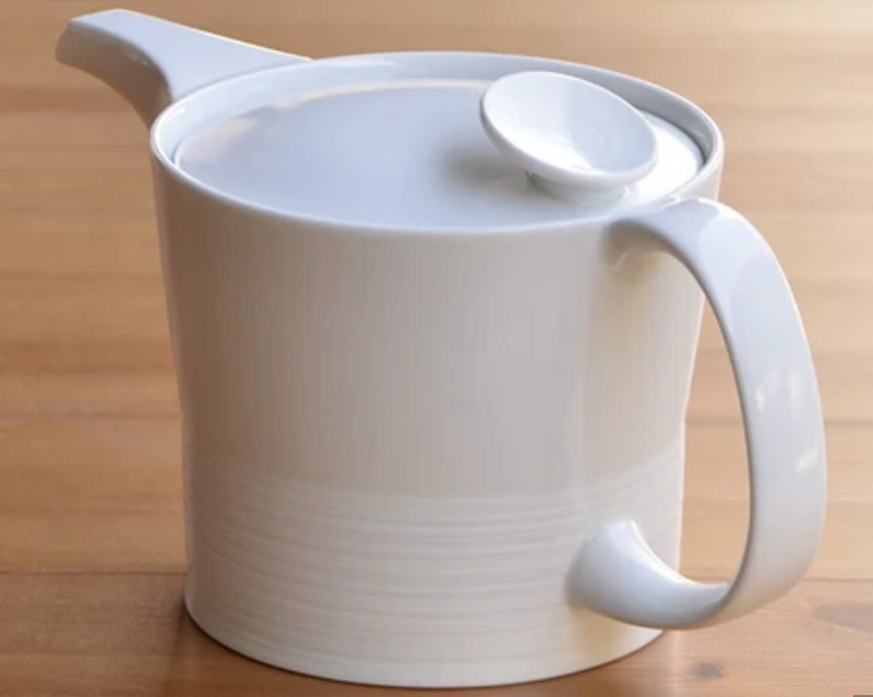 Hakusan Porcelain: Hasamiyaki Tea Pot - "Threads of Hemp" (Mist White)