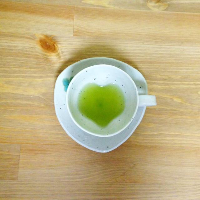 Hiroshi Hirai: Heart Shaped Cup & Saucer Set, Green Accents - Yunomi.life