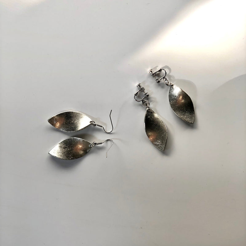tea leaf earrings by tokyo craftsman Ota Yusuke