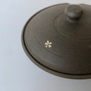 Isobe Ceramics se117 (Tsuzuki Yutaka): Earth Sakura, Tokoname Shiboridashi Kyusu Brown 70 ml, 焼〆桜 絞り出し - Yunomi.life