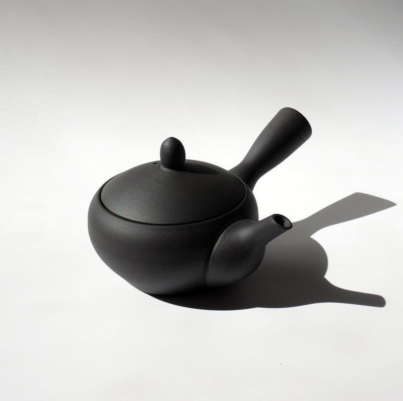 Nankei Pottery: Bankoyaki Kyusu Teppatsu with Ceramic Mesh Strainer (Black, 240ml) - Yunomi.life