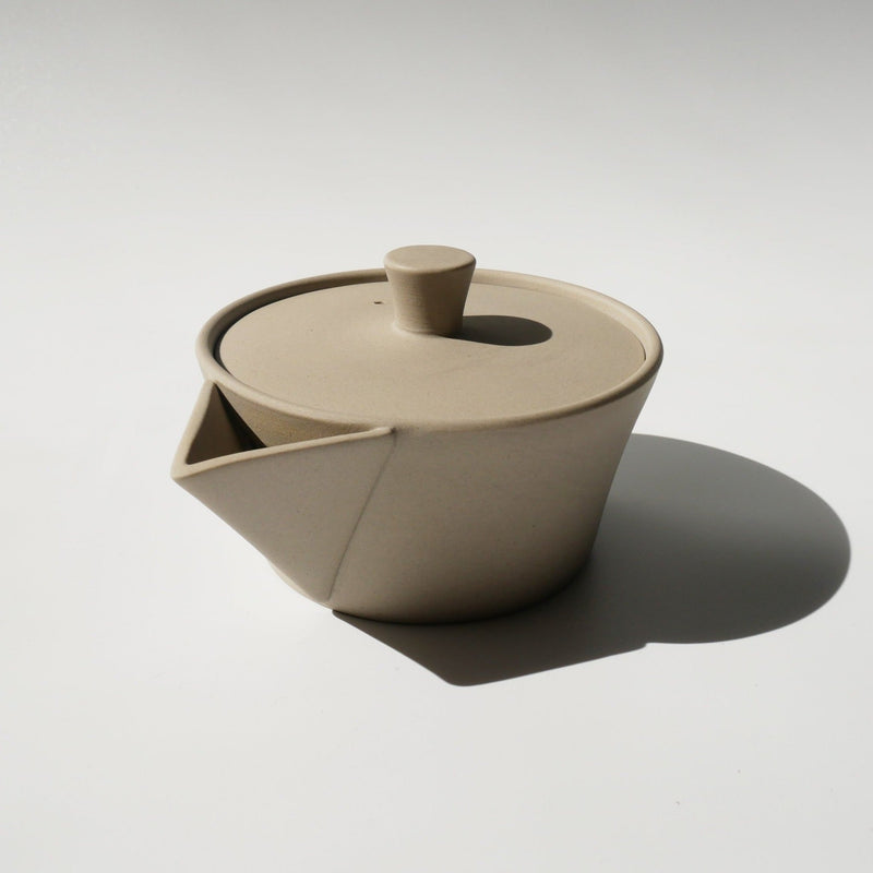 Nankei Pottery: Hohin Tea Set (Teapot and 2 Cups, Sand Colour), Pre-order for early September shipment - Yunomi.life