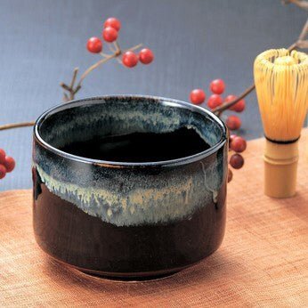 Yamaki Ikai M1412: Black Minoyaki Tenmoku Matcha Tea Bowl - Yunomi.life