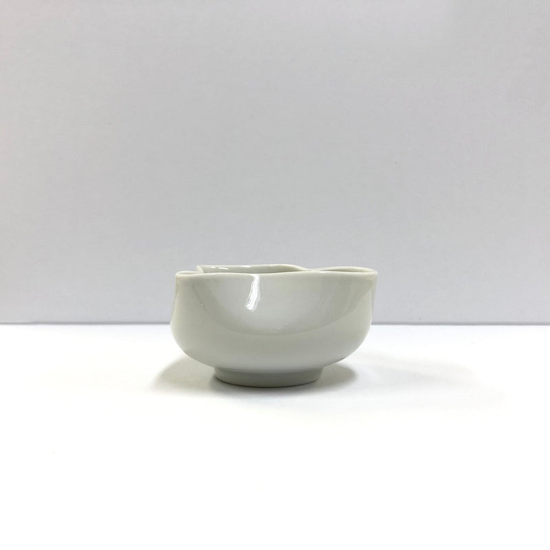 Yamatane: Tea Professional's White Porcelain Cooling Bowl, Yuzamashi - Yunomi.life